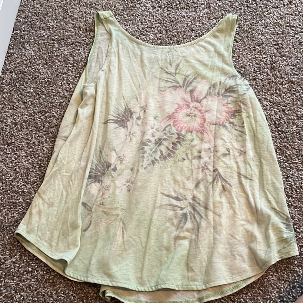 Light green tank top with flower graphic
